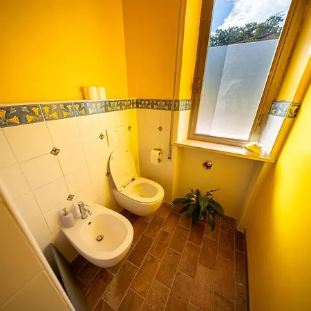 Cozy With Balcony, Ping Pong & Billiard Table Panzió *