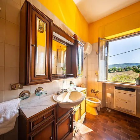 Cozy With Balcony, Ping Pong & Billiard Table ベッド・アンド・ブレックファスト *