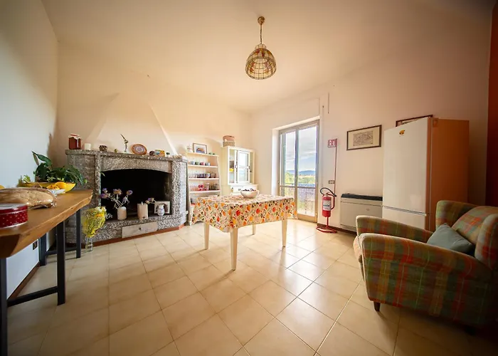 Cozy With Balcony, Ping Pong & Billiard Table Bed & Breakfast *