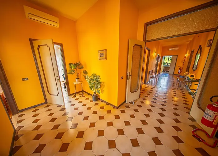 Cozy With Balcony, Ping Pong & Billiard Table